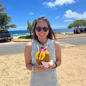 Meet your Posher, Lina